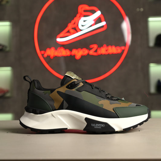 Valentino Garavani True-Act CamouFlage