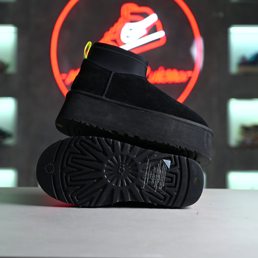 UGG Mini Dipper Black Boots