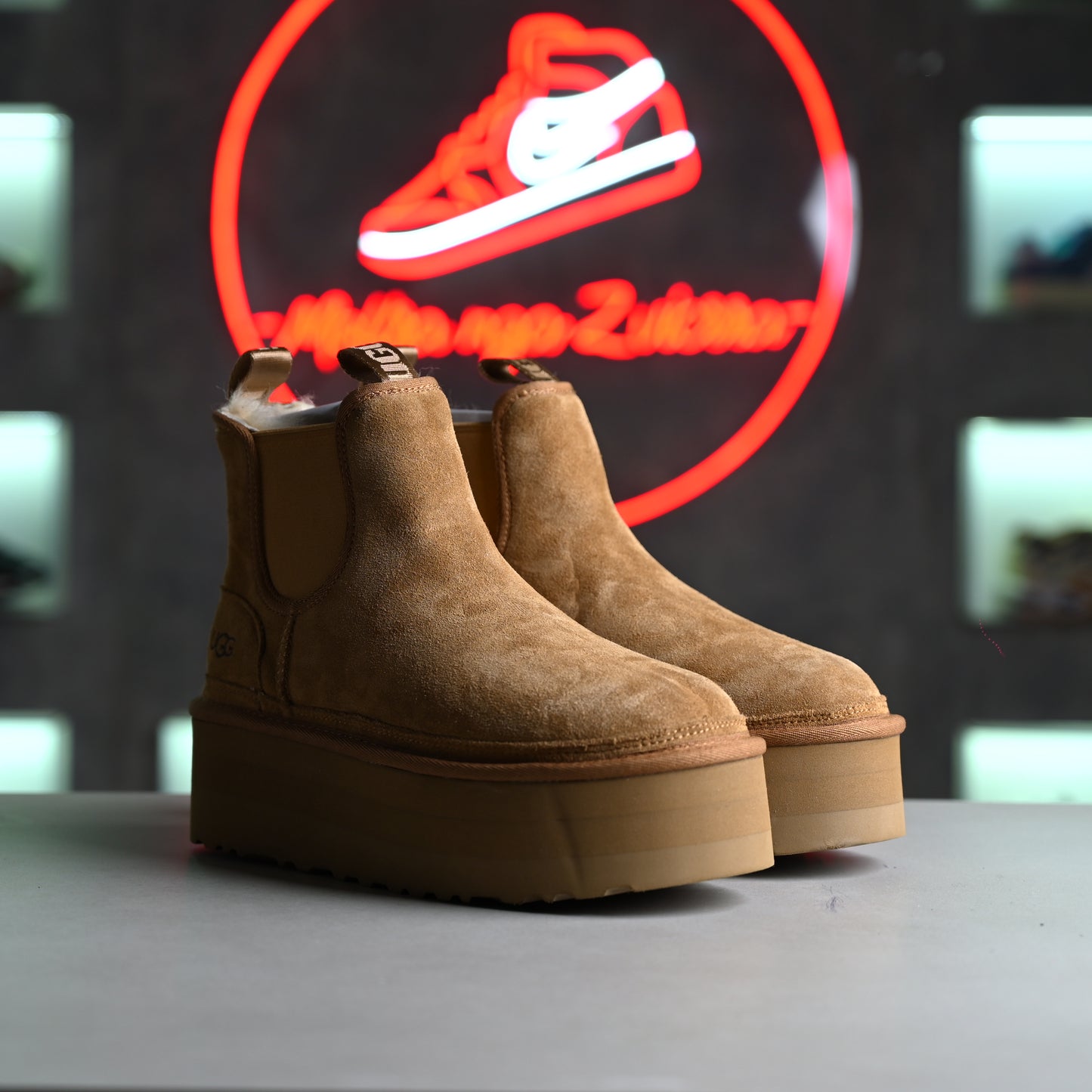 UGG Neumel Chelsea Platform Chestnuts Boots