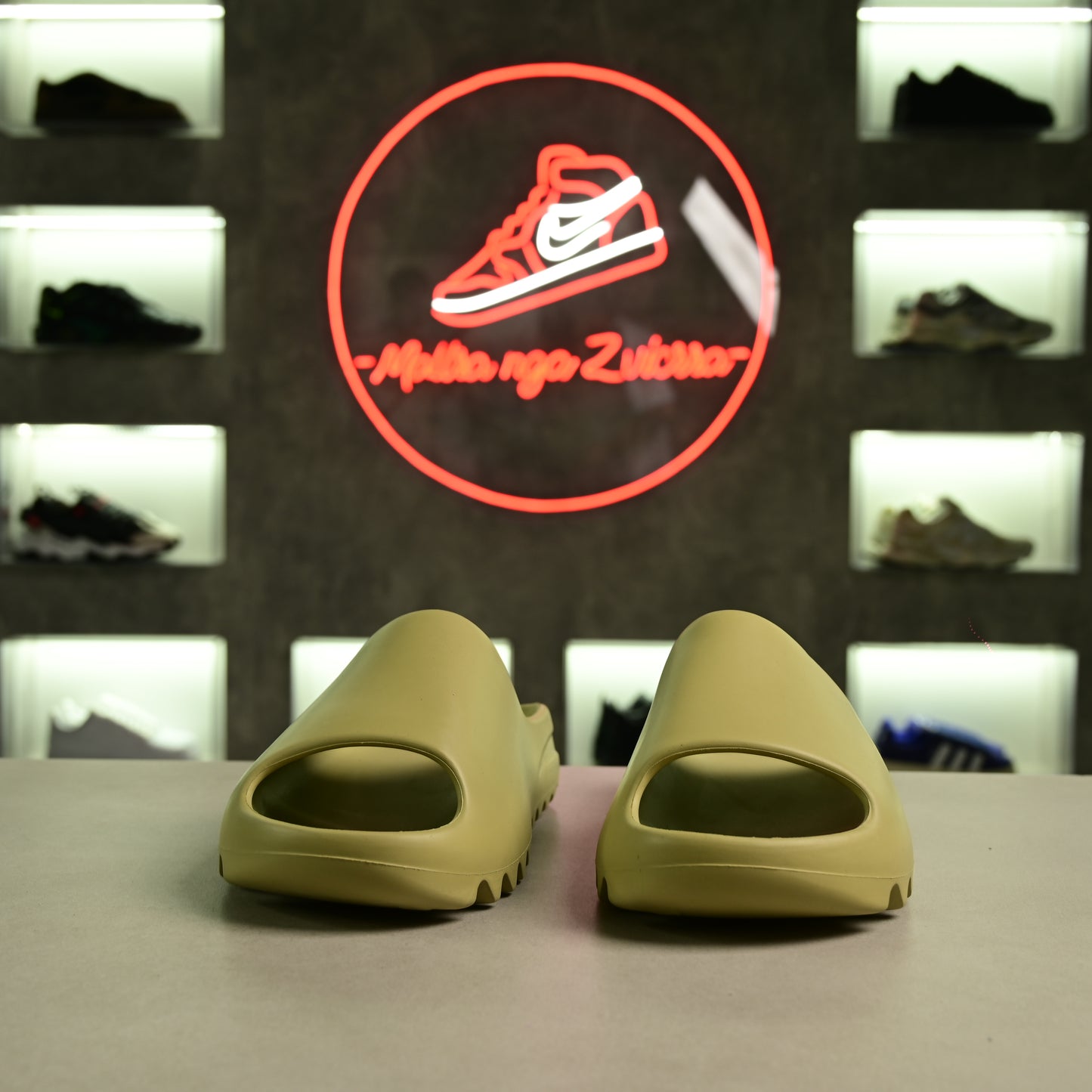 Yeezy Slide Resin