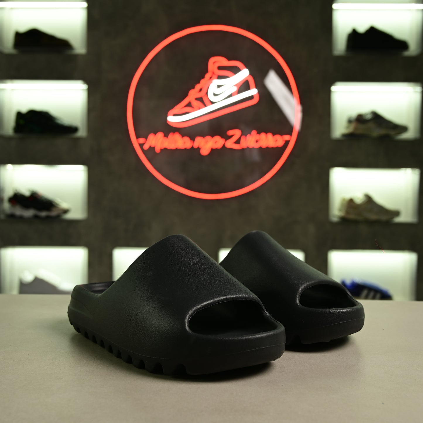 Yeezy Slide Black