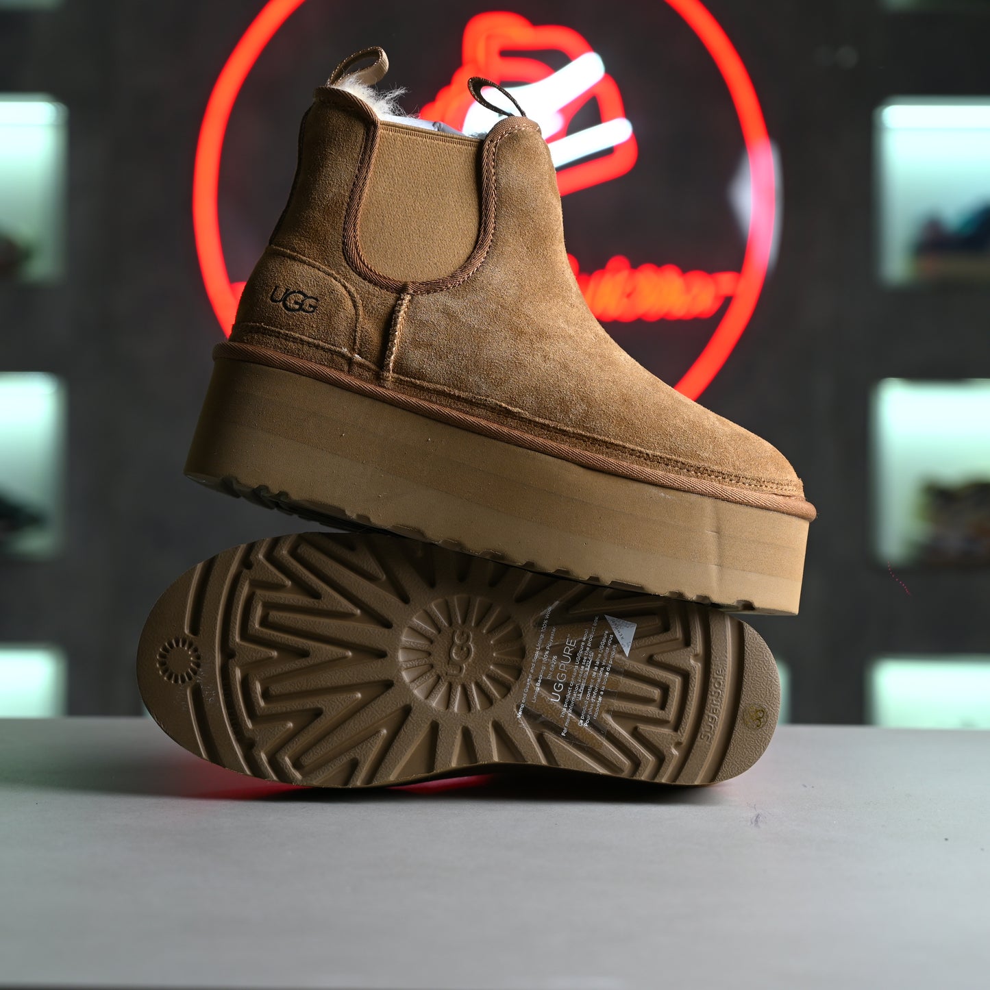 UGG Neumel Chelsea Platform Chestnuts Boots